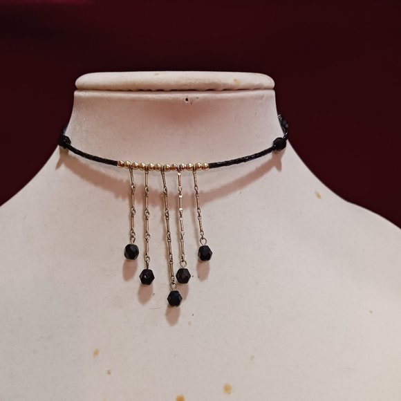 Hand Crafted Black and Silver Beaded Fashion Choker Memory Wire Necklace - Picture 3 of 7